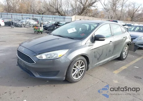 2016 Ford Focus Se z USA, uszkodzony, nr VIN 1FADP3F28GL310239